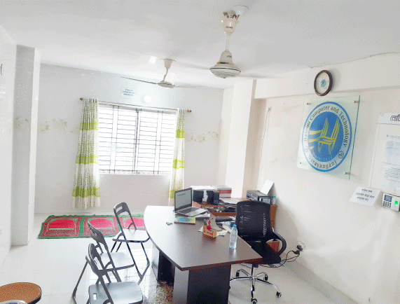 Hasemi Computer and Technology ICT Training Institute Office Room Narayanganj.png